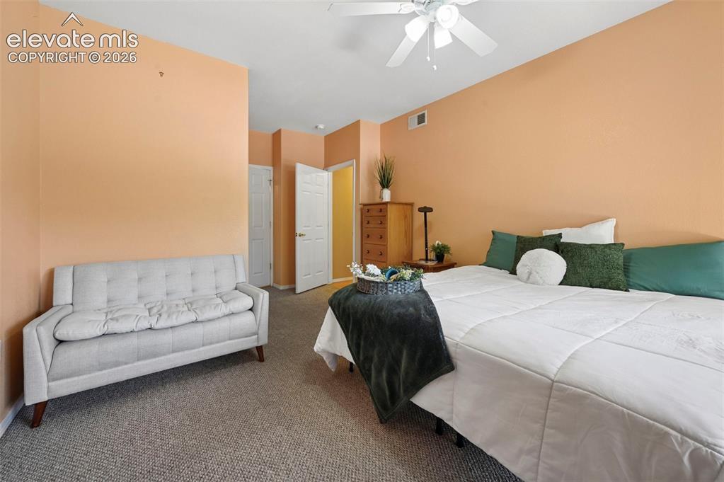 Image 15 of 37: Bedroom