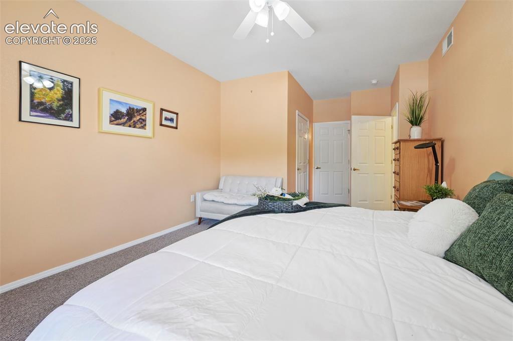 Image 16 of 37: Bedroom