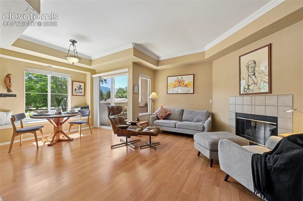 Image 5 of 37: Living Room