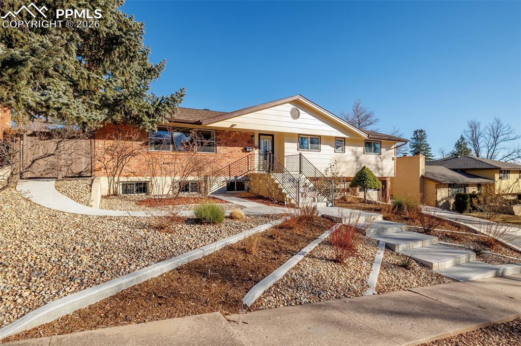 Image 3 of 50: Front of Structure