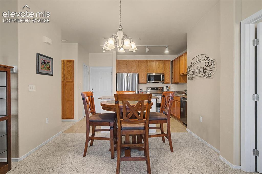 Image 14 of 44: Dining Area