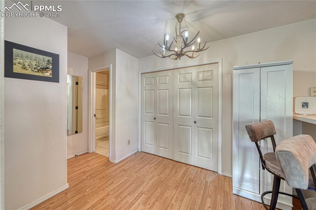 Image 14 of 20: Dining Area