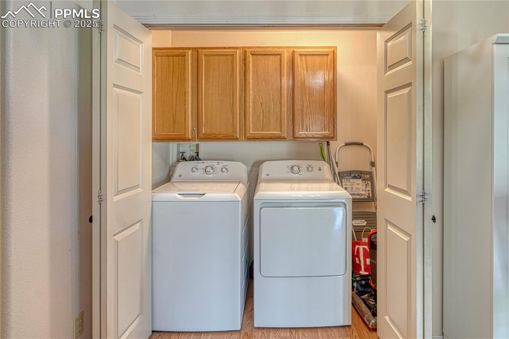 Image 15 of 20: Laundry
