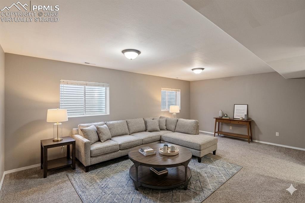 Image 11 of 32: 3 bedrooms in the upper level