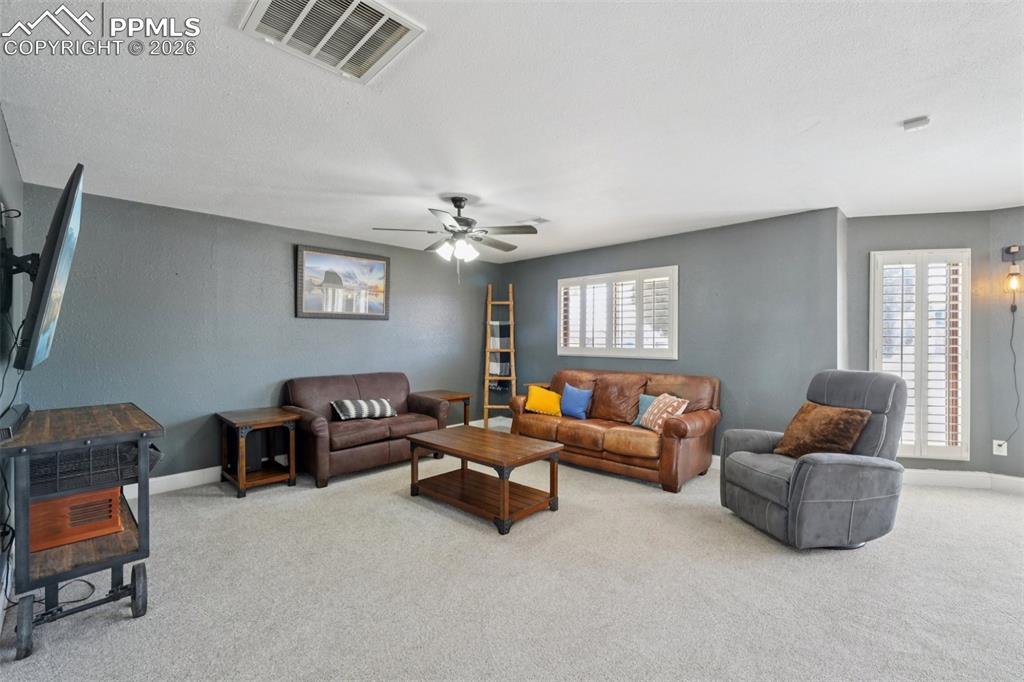 Image 13 of 50: Living Room