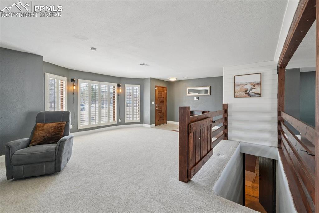 Image 14 of 50: Living Room