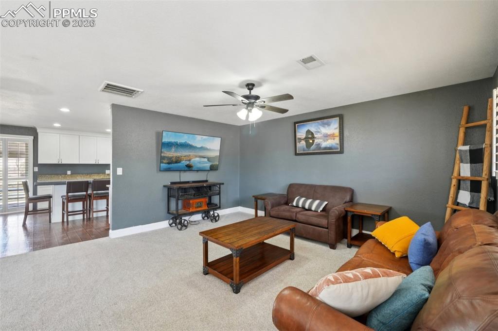 Image 9 of 50: Living Room