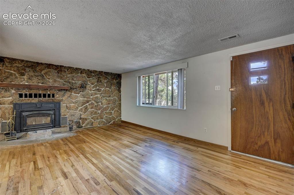 Image 4 of 43: Living Room