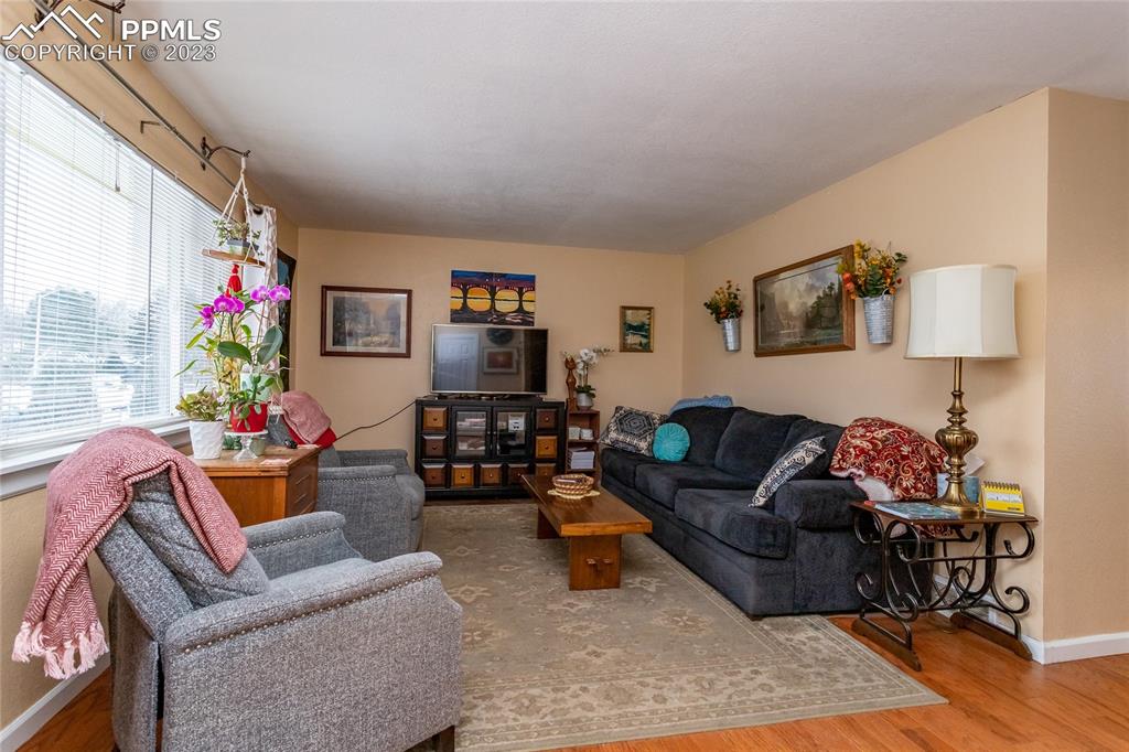 Listing 8601640, Image 2 of 37