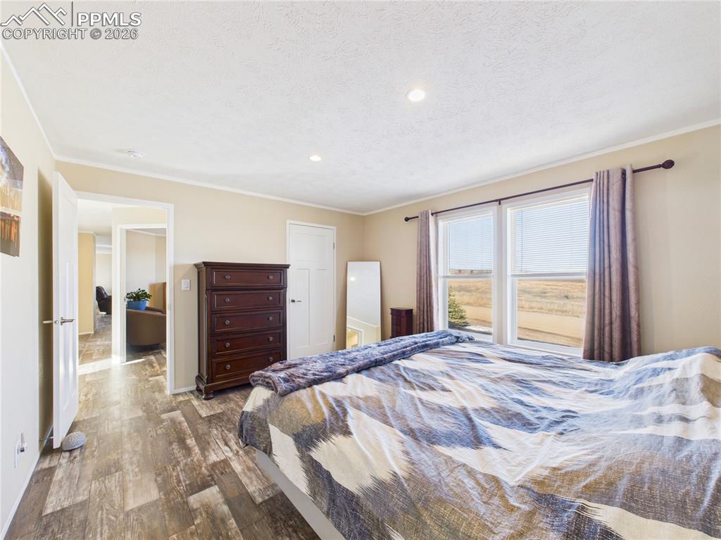 Image 24 of 39: Bedroom