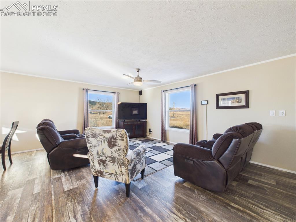 Image 7 of 39: Living Room