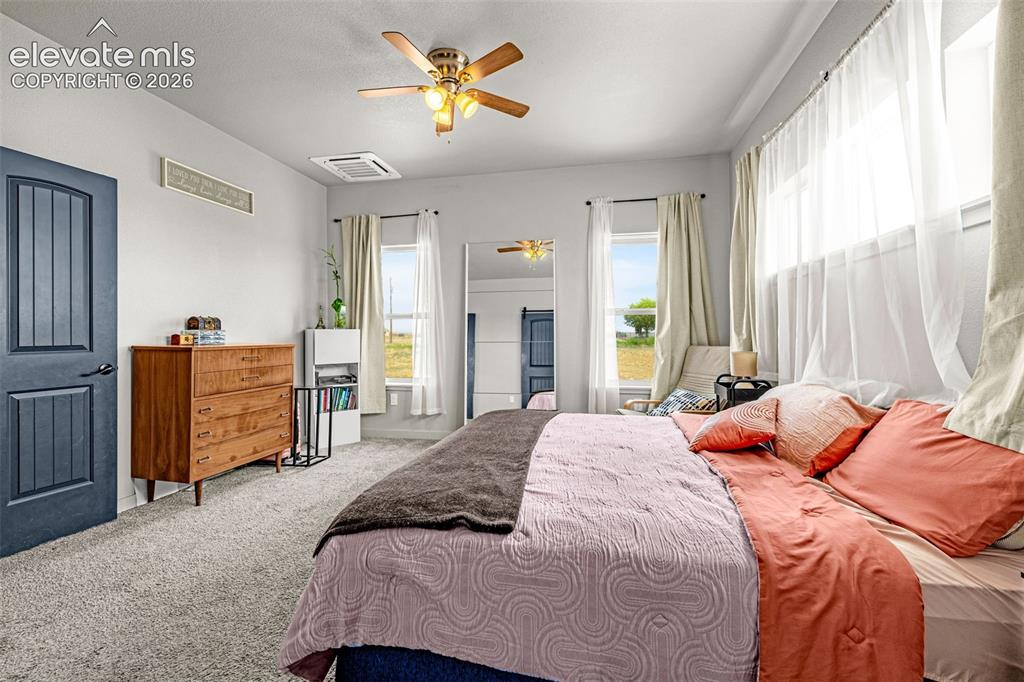 Image 16 of 33: Bedroom