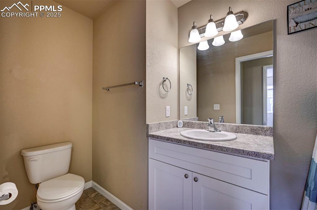 Image 24 of 29: Bathroom