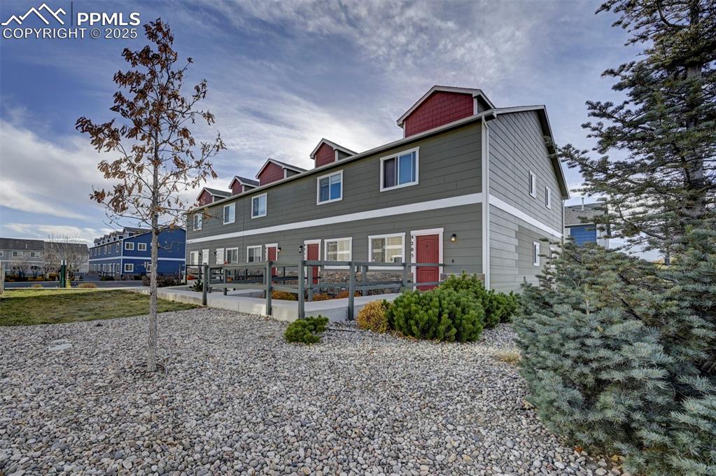 Image 3 of 29: View of front of property