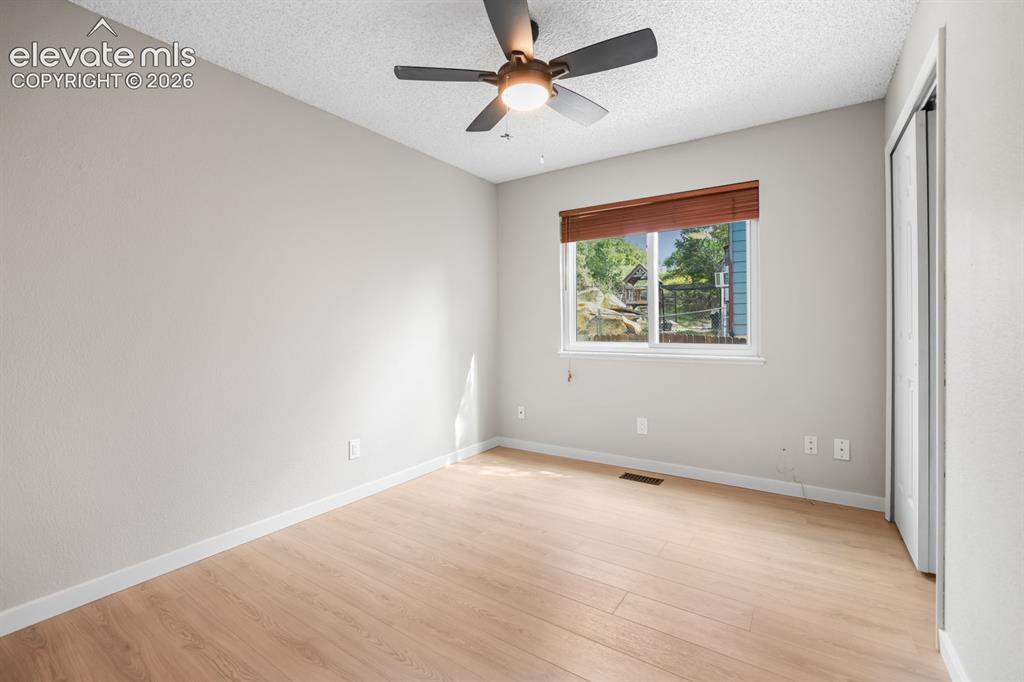 Image 21 of 42: Bedroom