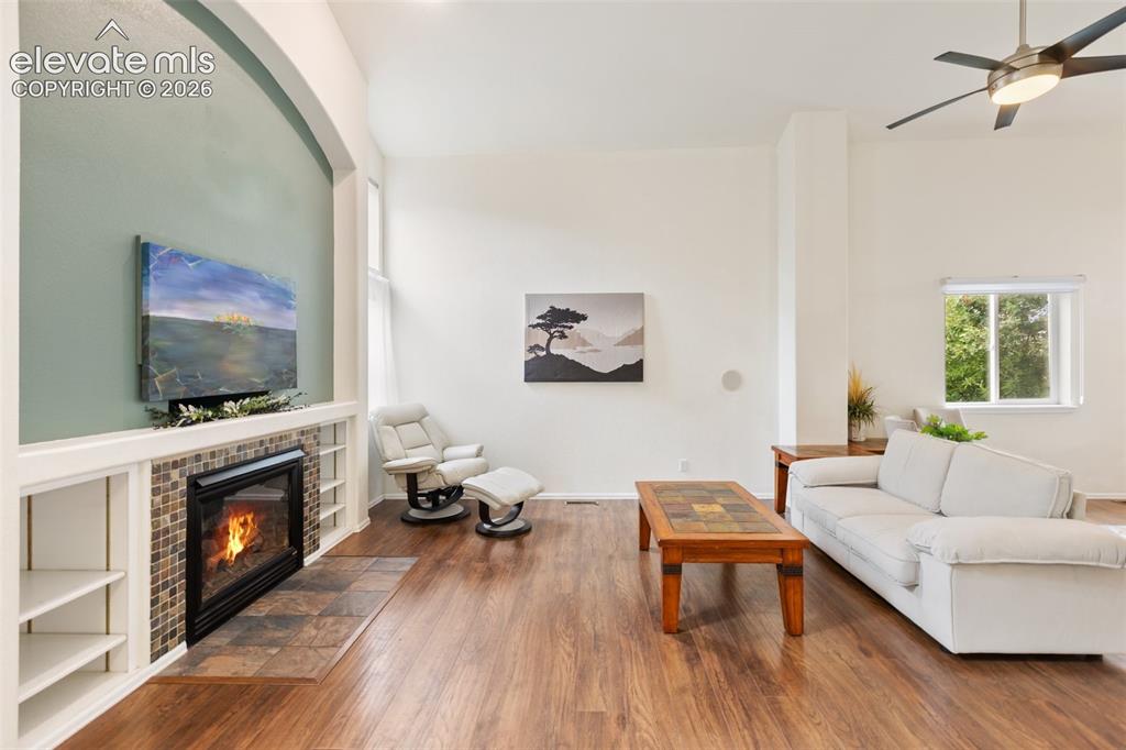 Image 12 of 50: Living Room