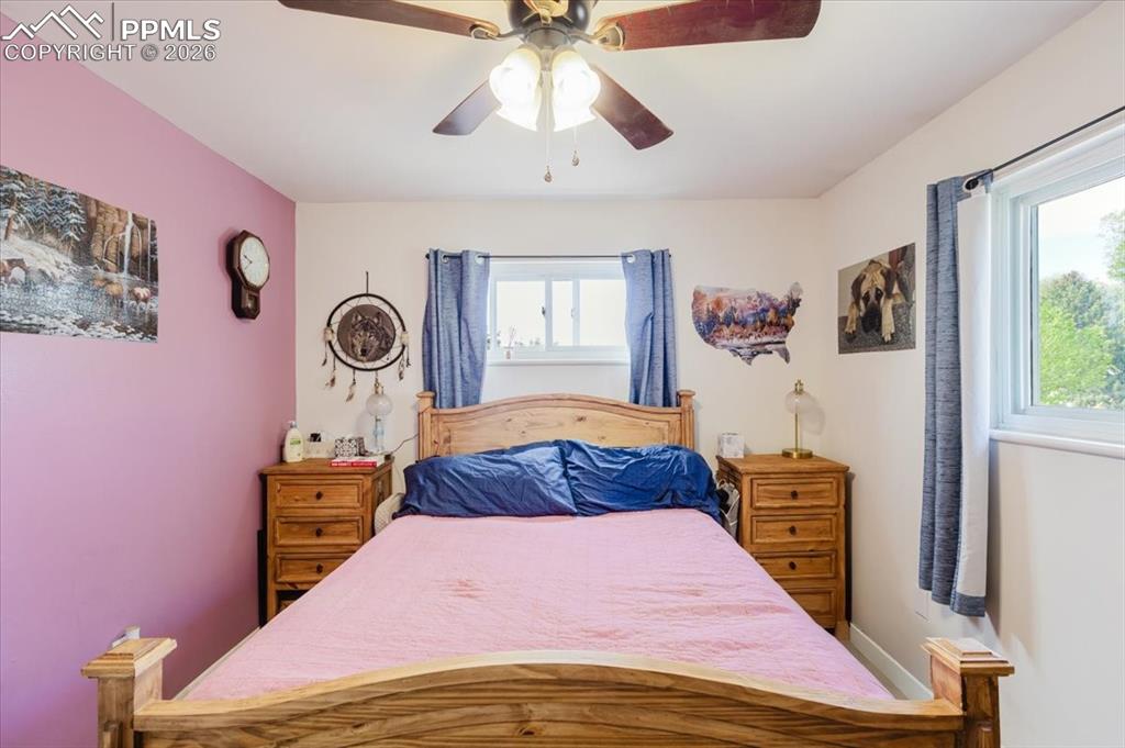 Image 26 of 48: Bedroom