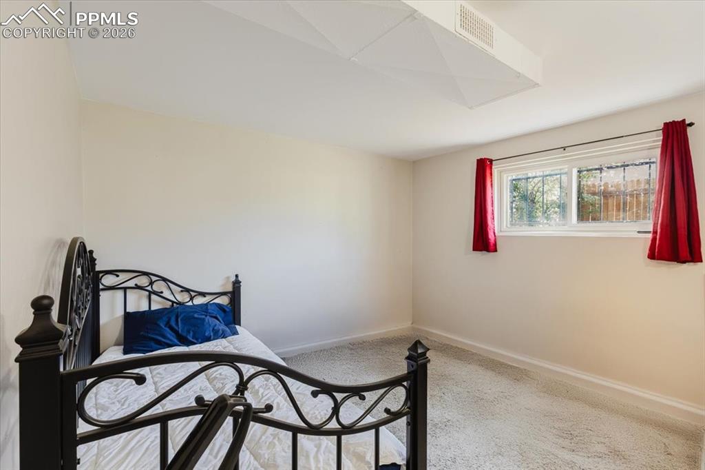 Image 36 of 48: Bedroom