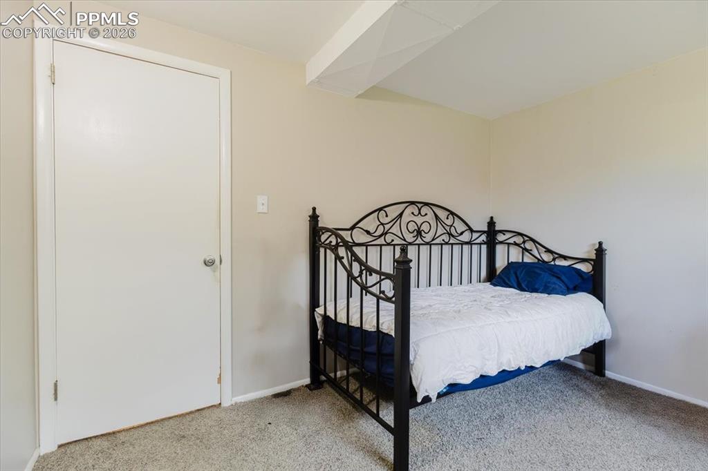 Image 38 of 48: Bedroom