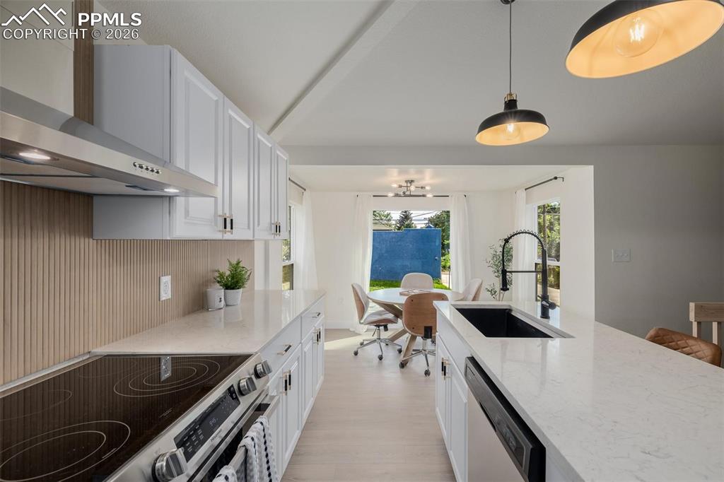 Image 12 of 38: Kitchen