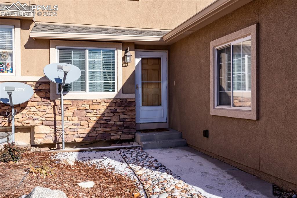 Image 2 of 35: Entry