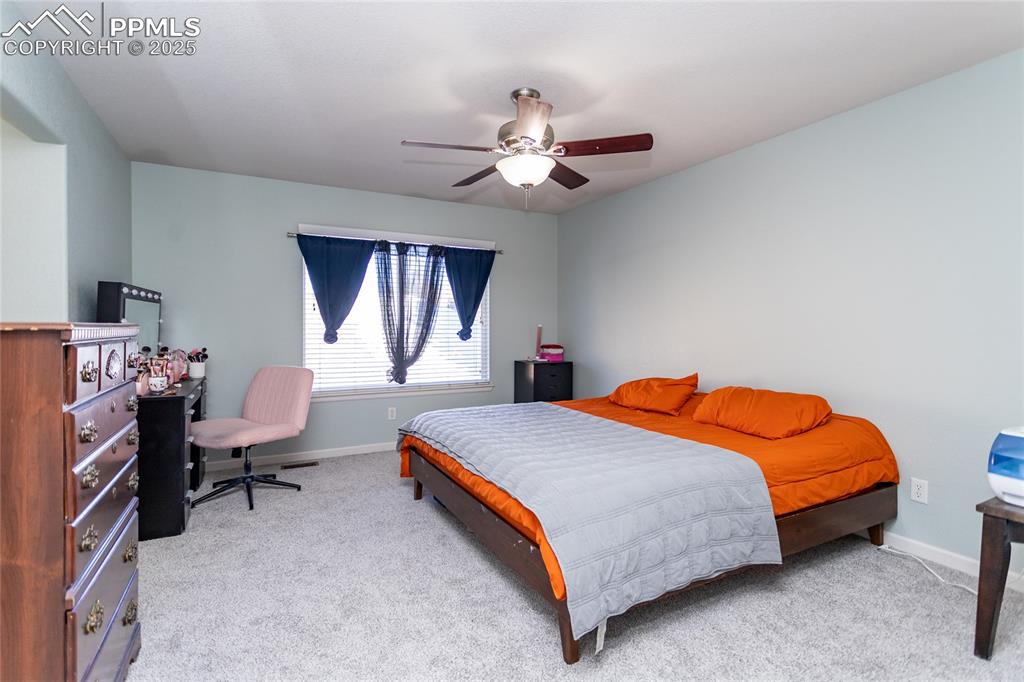 Image 20 of 35: primary bedroom