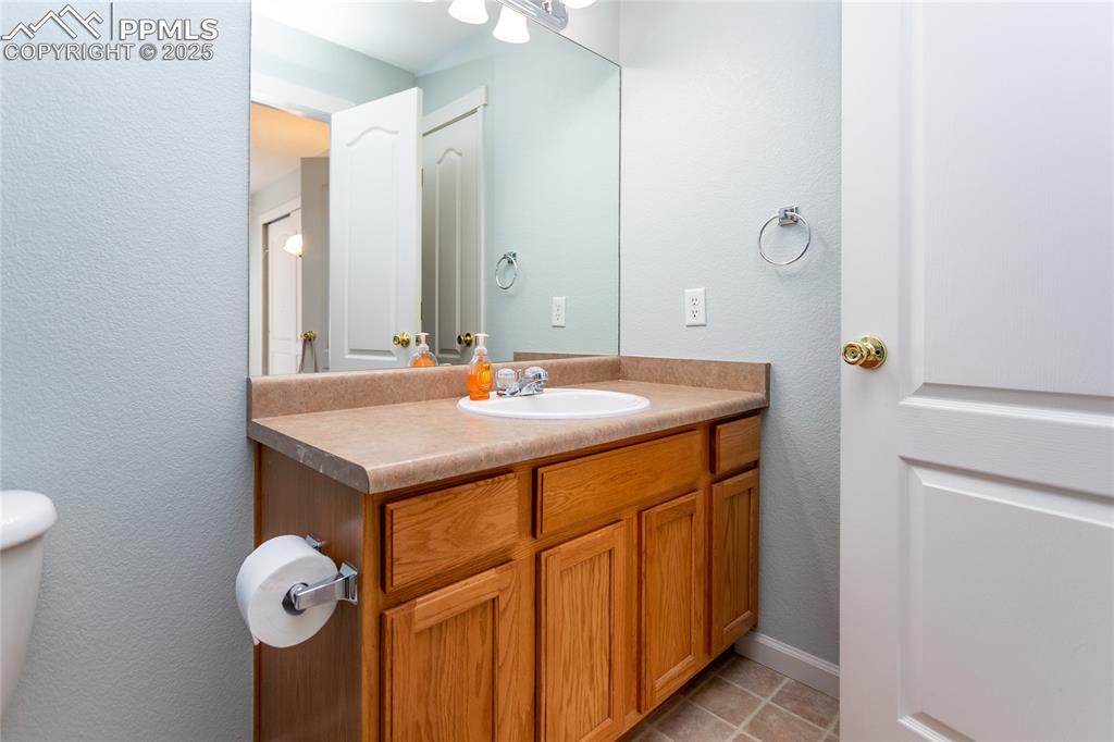 Image 28 of 35: Bathroom