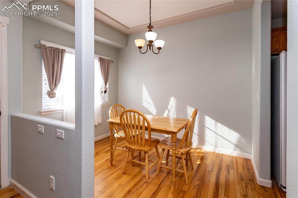 Image 6 of 35: Dining Area