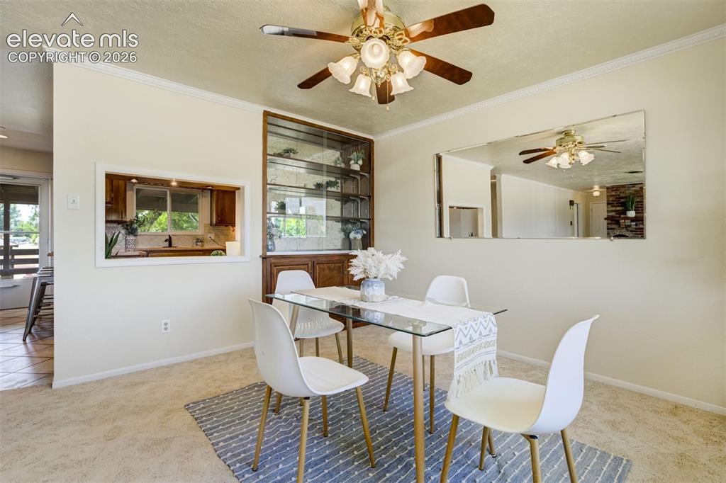 Image 5 of 33: Dining Area