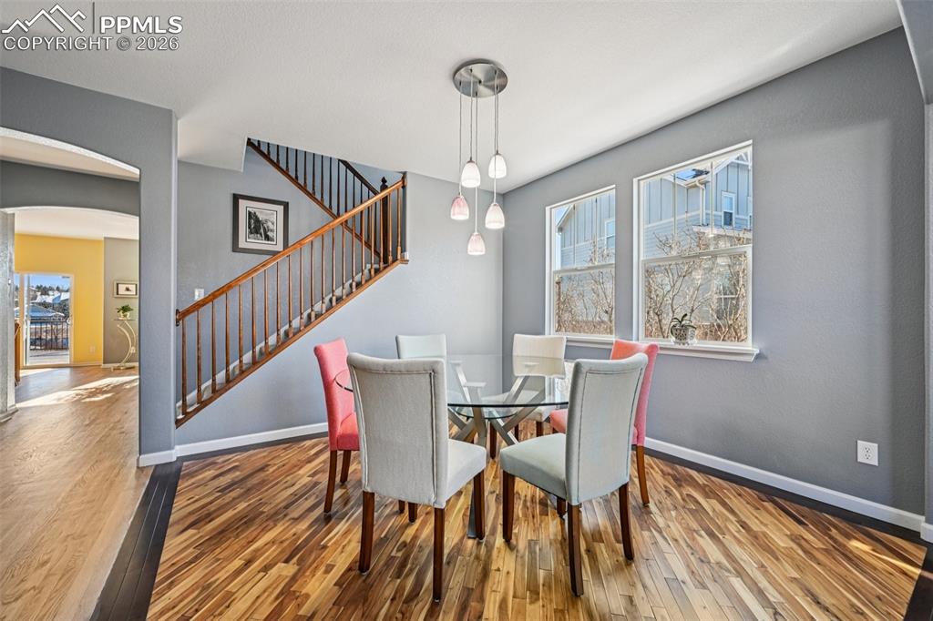 Image 12 of 49: Dining Area