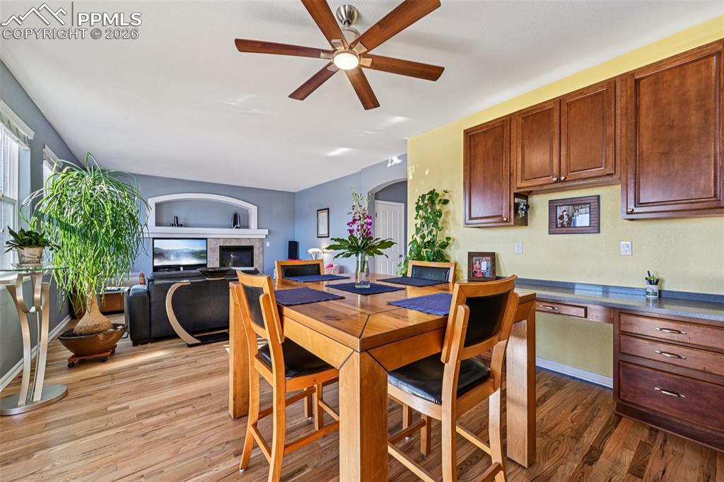 Image 21 of 49: Dining Area