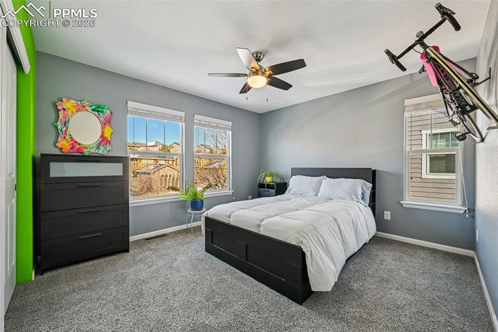 Image 31 of 49: Bedroom