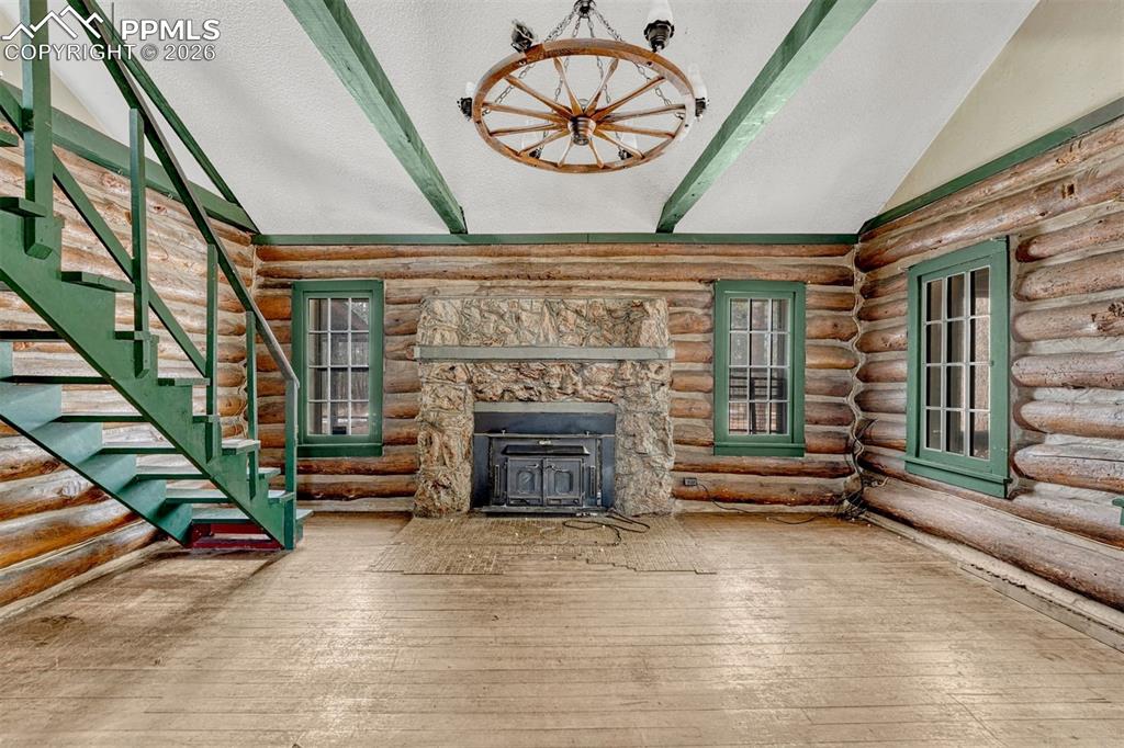 Image 10 of 49: Living Room