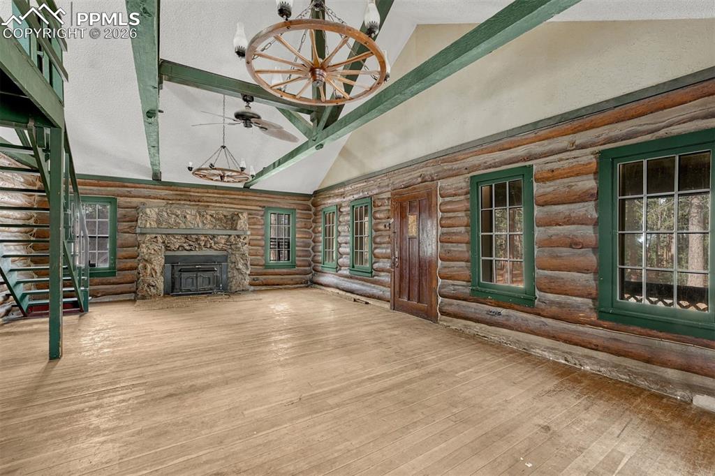 Image 6 of 49: Living Room