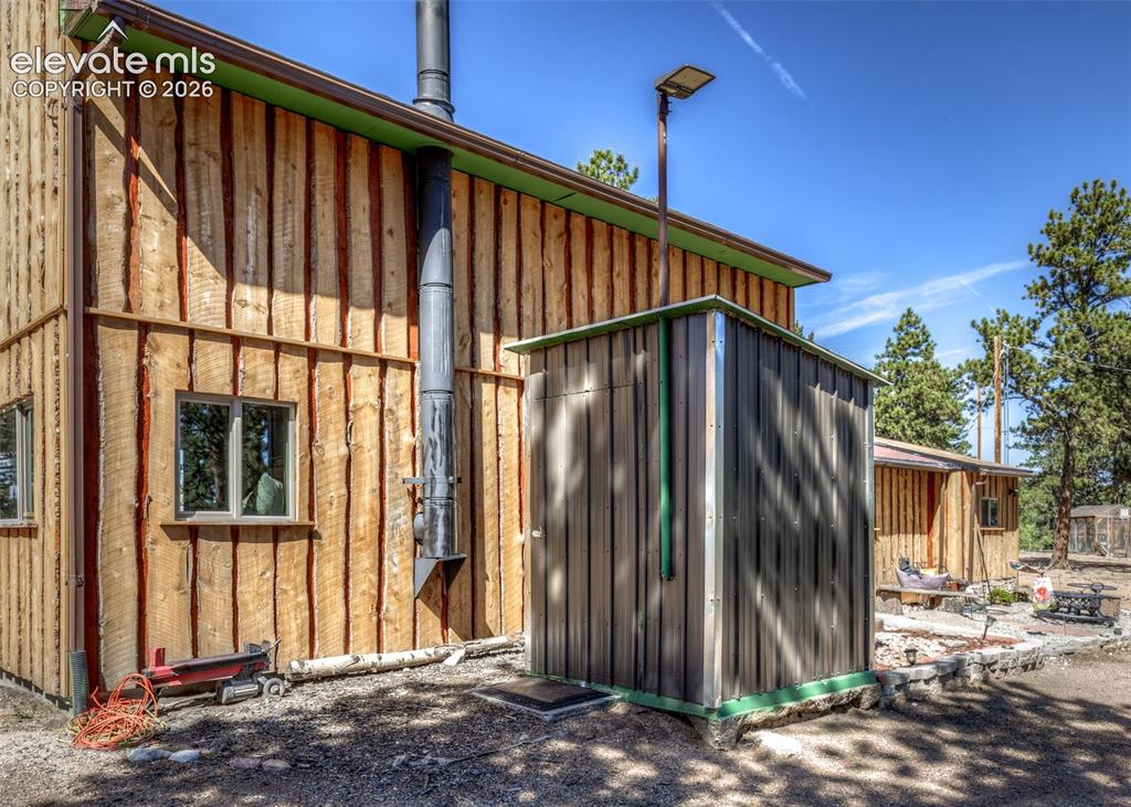 Image 41 of 50: Pump house