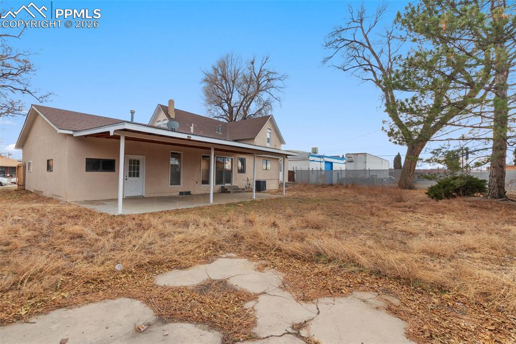 Image 31 of 37: Back of Structure