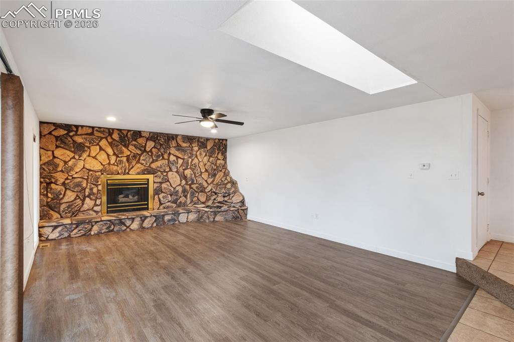 Image 7 of 37: Family Room