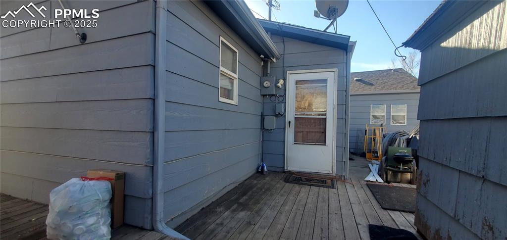 Image 12 of 22: View of deck