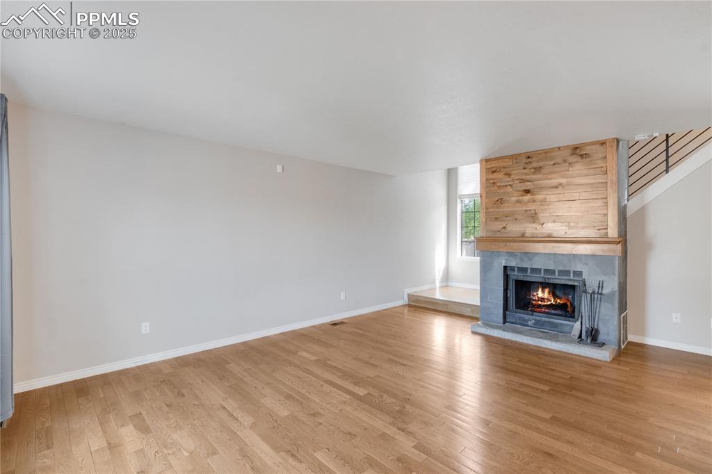 Image 10 of 44: Living Room