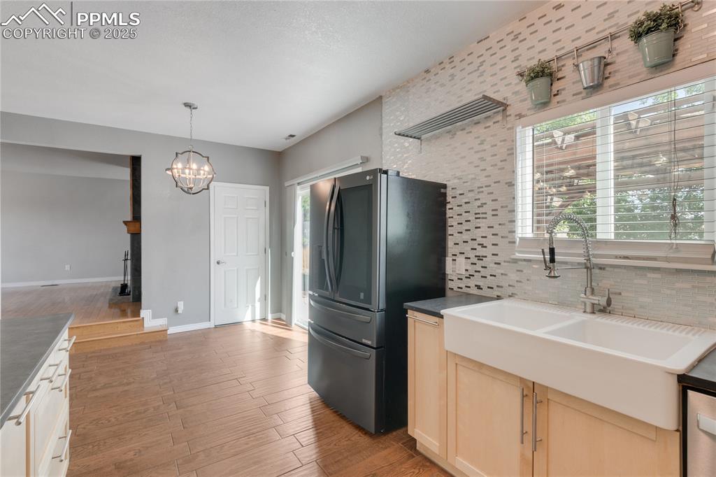 Image 13 of 44: Kitchen