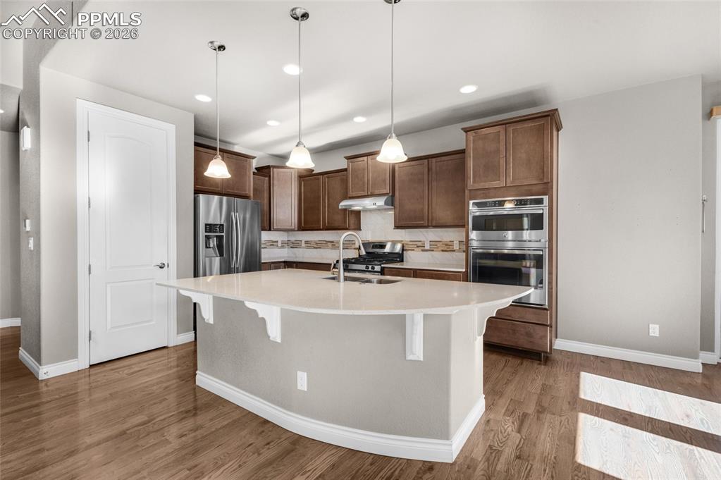 Image 8 of 47: Kitchen