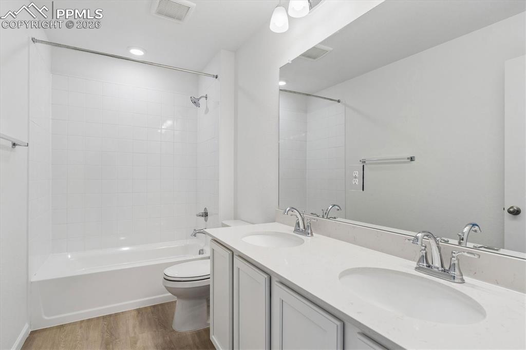 Image 19 of 28: No Description Available