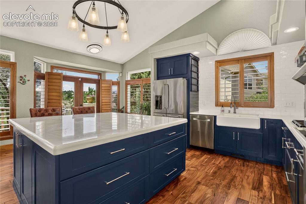 Image 15 of 46: Kitchen.