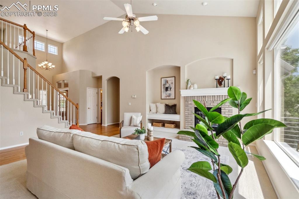 Image 15 of 49: Living Room