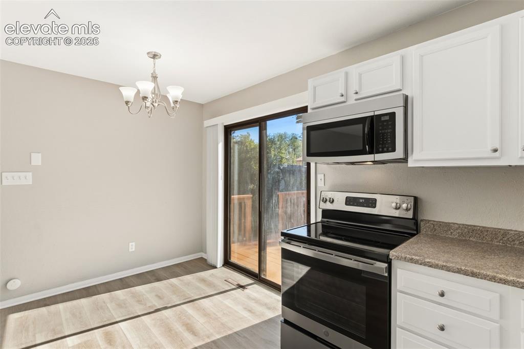 Image 8 of 35: Kitchen