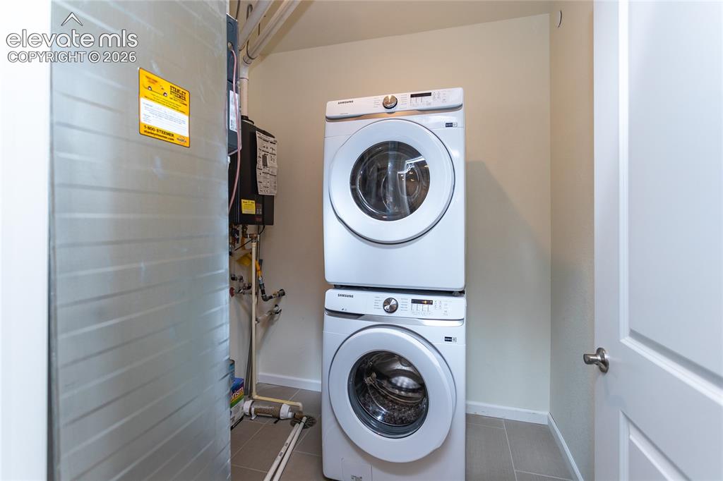 Image 12 of 28: Laundry
