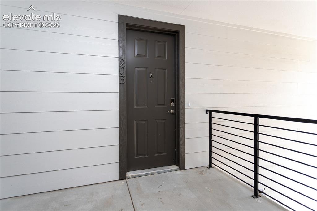 Image 2 of 28: Entry