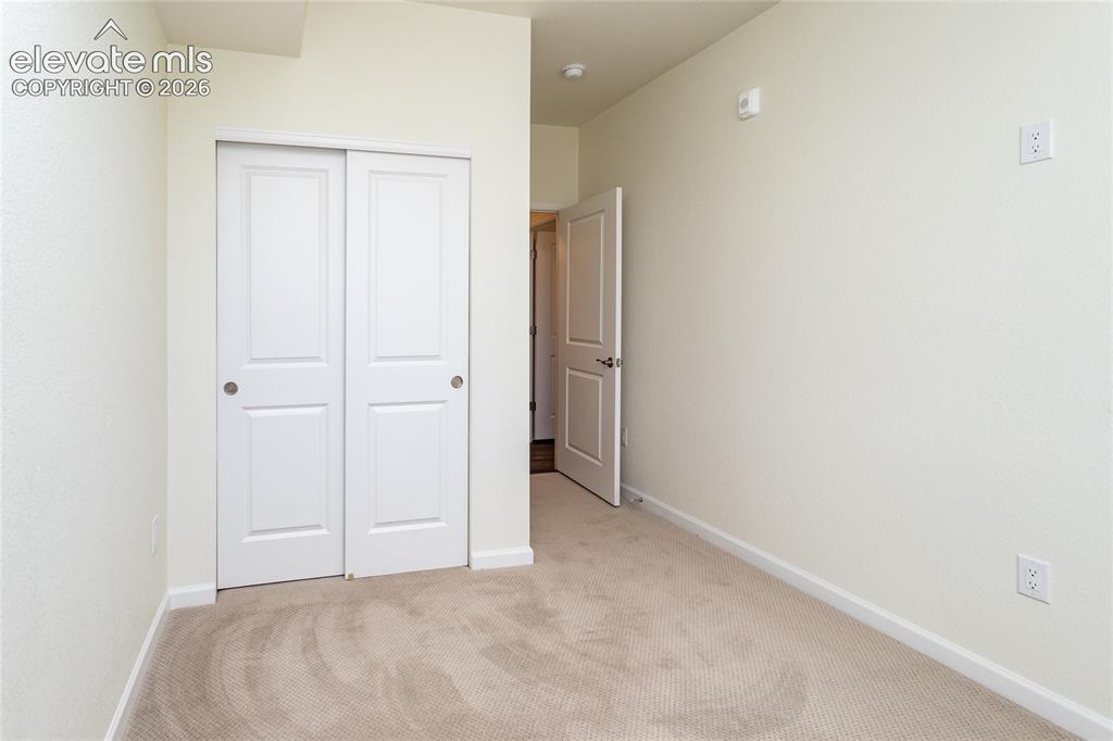 Image 22 of 28: Bedroom