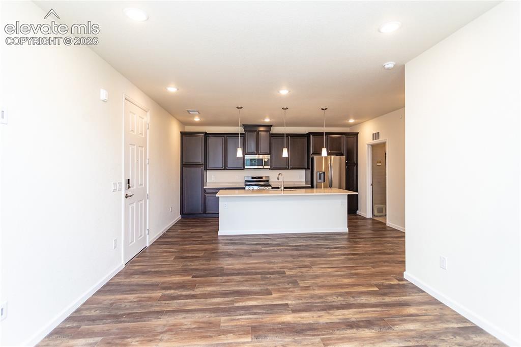 Image 6 of 28: Kitchen