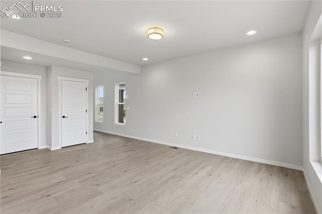 Image 24 of 33: Living Room